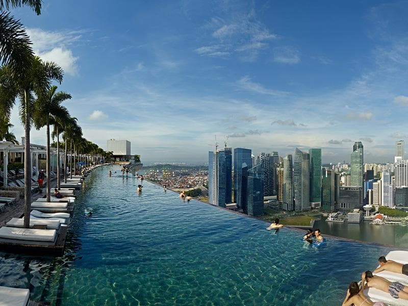 新加坡之最，濱海灣金沙酒店瘋狂人生｜無邊際泳池、阿拉丁音樂劇，新加坡自由行住宿首選