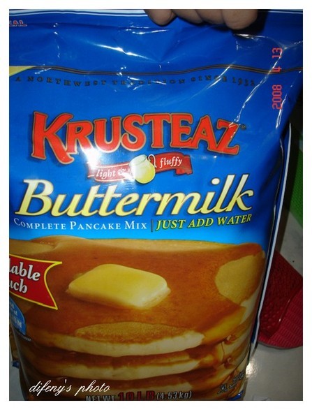 [麵包機裡的世界]星期天~宅媽在家做麵包鬆餅~今天由coco小姐旁白~