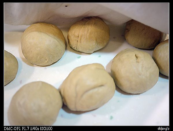 [烘焙世界]爆漿蔓越莓奶酥麵包