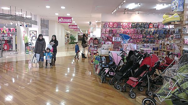 [2013。和自己旅行京都、高山]玩到上飛機前。臨空港outlet，女人一定要去的景點!