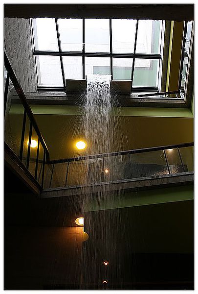 [住。東部]礁溪|清水模裡躍動。冒煙的石頭時尚旅店(環境篇)