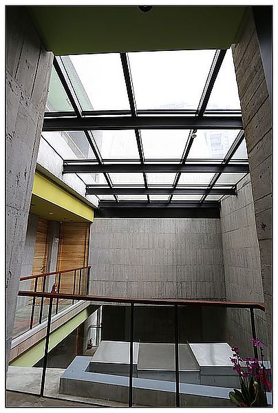 [住。東部]礁溪|清水模裡躍動。冒煙的石頭時尚旅店(環境篇)