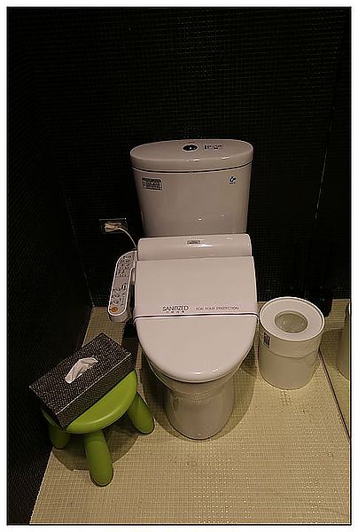 [住。東部]礁溪|清水模裡躍動。冒煙的石頭時尚旅店(環境篇)