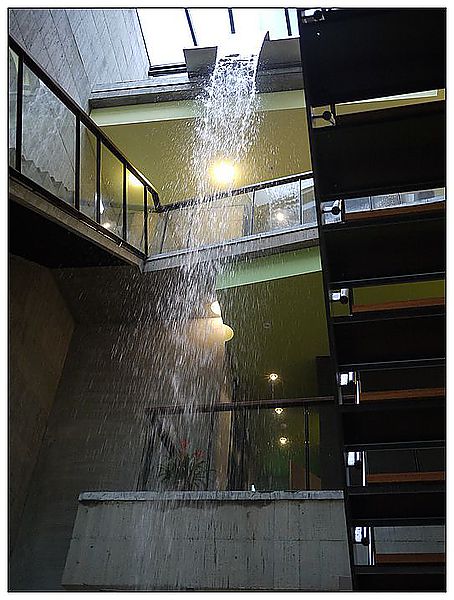 [住。東部]礁溪|清水模裡躍動。冒煙的石頭時尚旅店(環境篇)