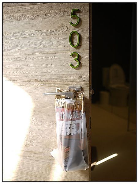 [住。東部]礁溪|清水模裡躍動。冒煙的石頭時尚旅店(環境篇)