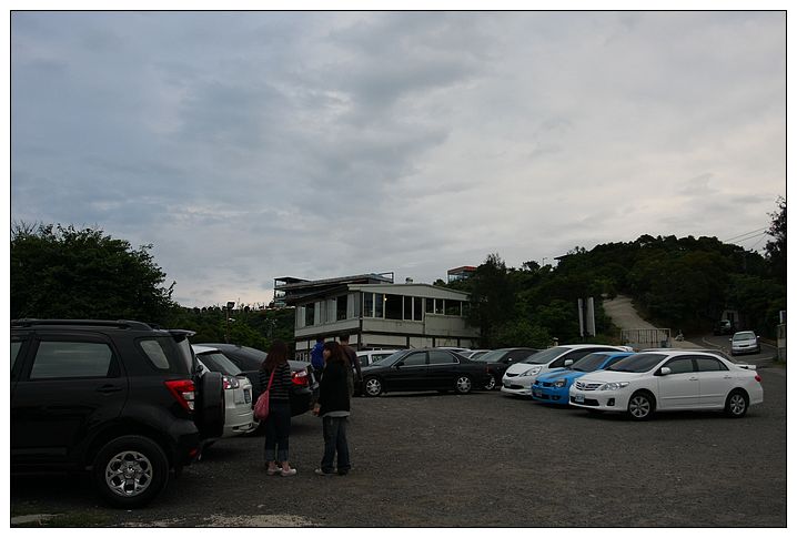 [國內趴趴走。北部]桃園|星海之戀咖啡館。看飛機、夜景~轉換心情的好地點