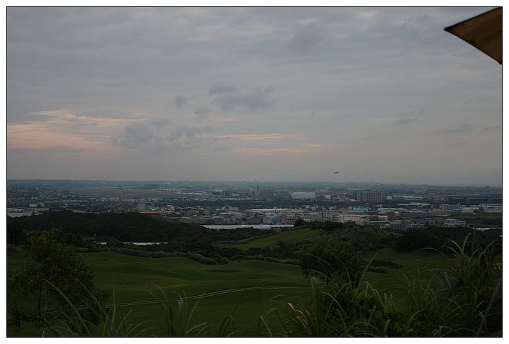 [國內趴趴走。北部]桃園|星海之戀咖啡館。看飛機、夜景~轉換心情的好地點