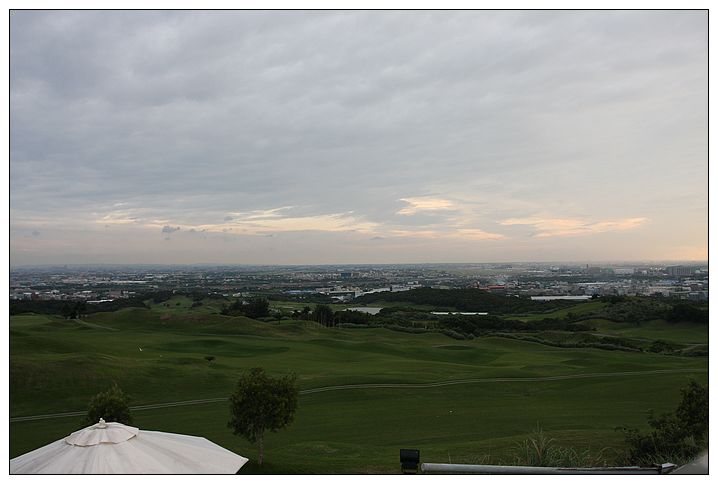 [國內趴趴走。北部]桃園|星海之戀咖啡館。看飛機、夜景~轉換心情的好地點