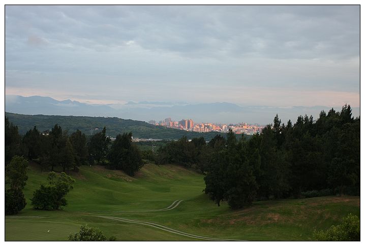 [國內趴趴走。北部]桃園|星海之戀咖啡館。看飛機、夜景~轉換心情的好地點