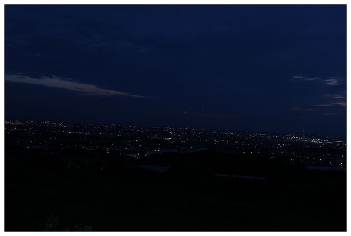 [國內趴趴走。北部]桃園|星海之戀咖啡館。看飛機、夜景~轉換心情的好地點