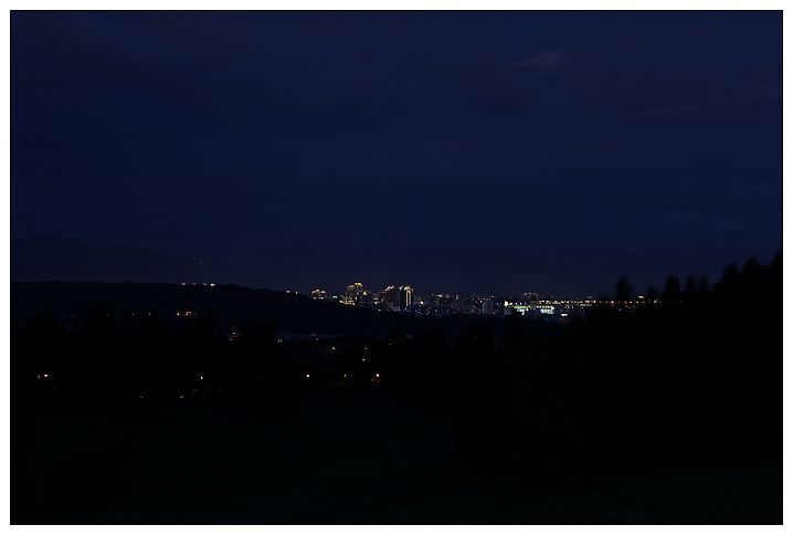 [國內趴趴走。北部]桃園|星海之戀咖啡館。看飛機、夜景~轉換心情的好地點