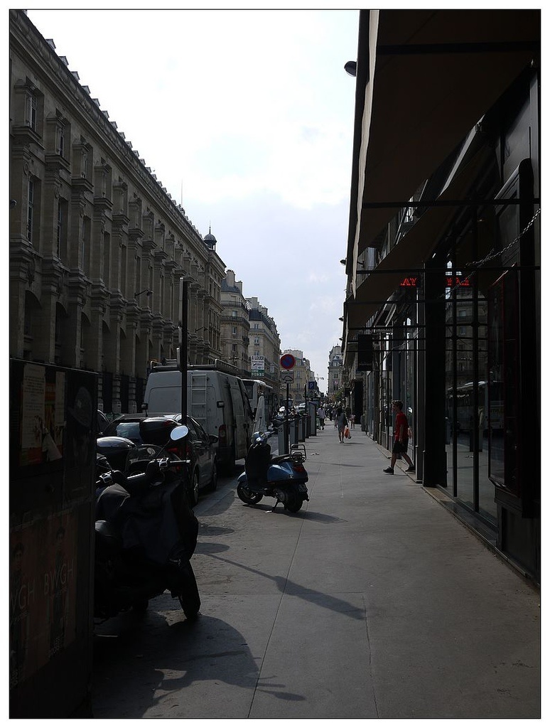 [2013。夏。親子背包歐遊]遊記|DAY5-薇薇安拱廊、歌劇院opera。春天百貨說國語