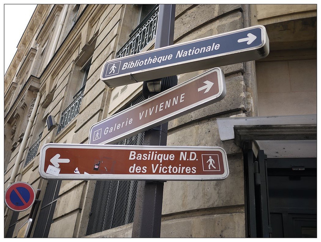 [2013。夏。親子背包歐遊]遊記|DAY5-薇薇安拱廊、歌劇院opera。春天百貨說國語