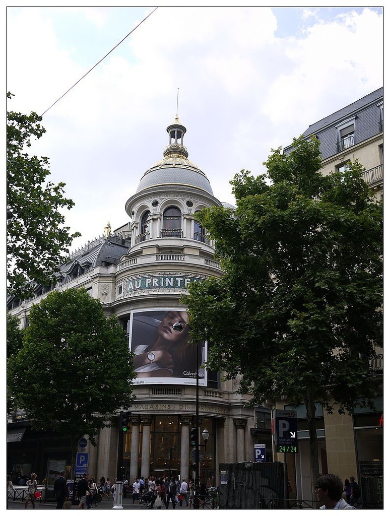 [2013。夏。親子背包歐遊]遊記|DAY5-薇薇安拱廊、歌劇院opera。春天百貨說國語