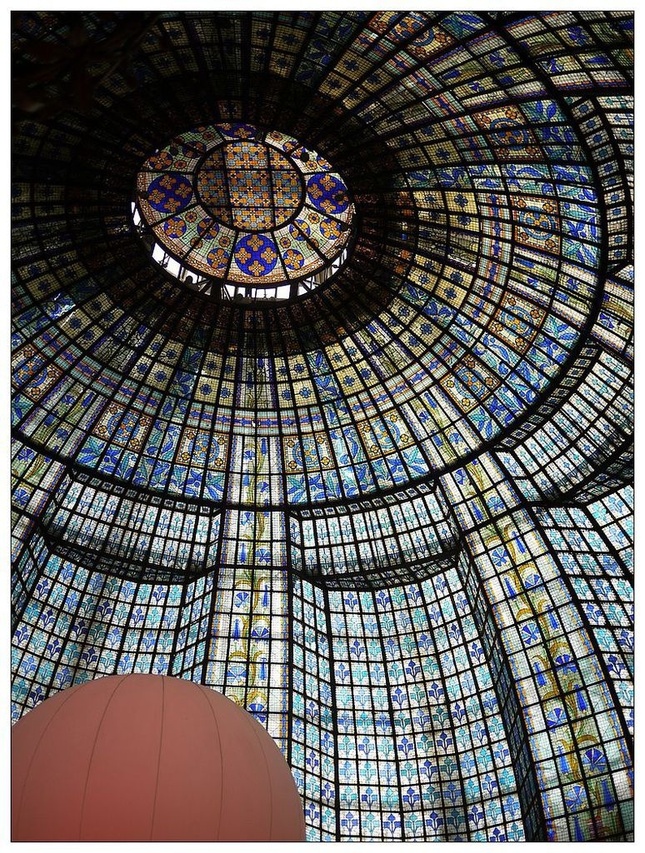 [2013。夏。親子背包歐遊]遊記|DAY5-薇薇安拱廊、歌劇院opera。春天百貨說國語