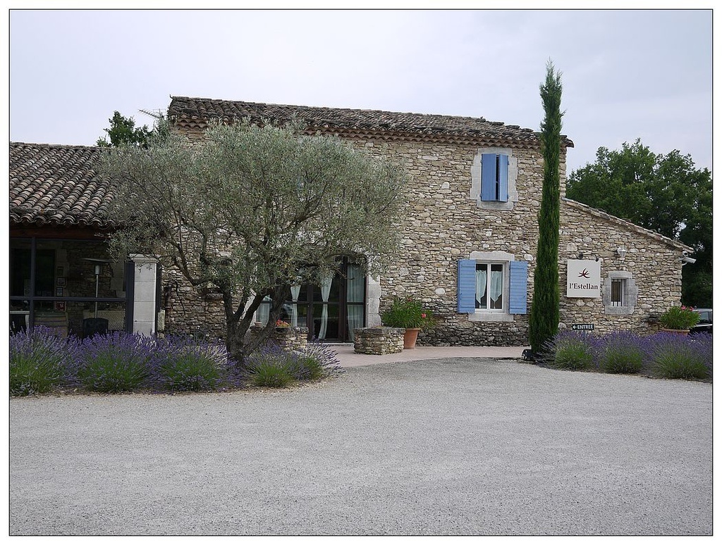 [2013。夏。親子背包歐遊]遊記|DAY7-美好的薰衣草季。AMY的私房普羅旺斯南法tour行程。幸福