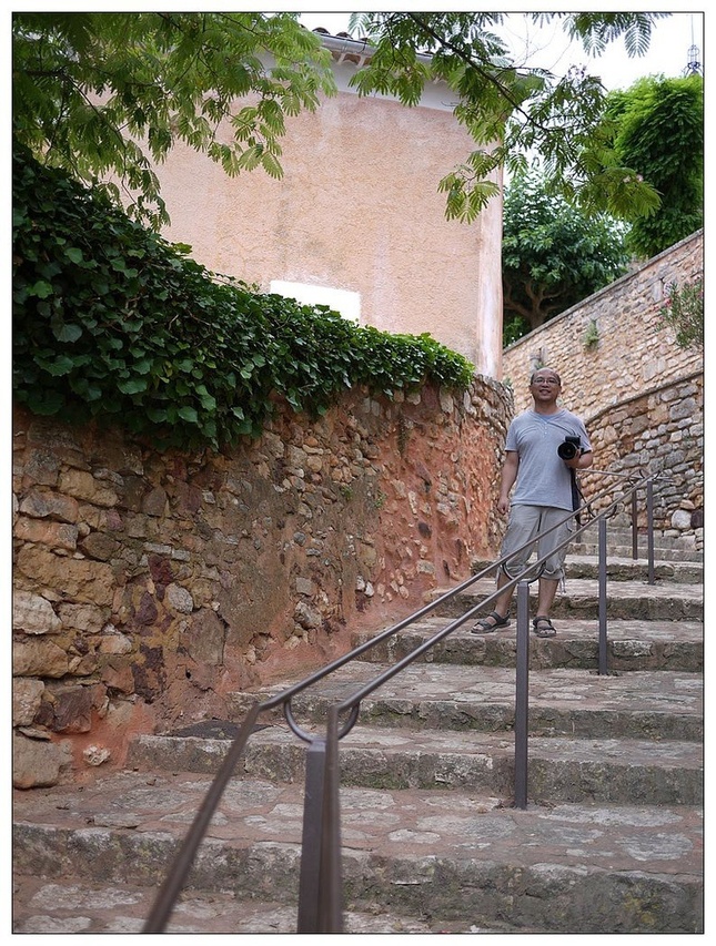 [2013。夏。親子背包歐遊]遊記|DAY7-美好的薰衣草季。AMY的私房普羅旺斯南法tour行程。幸福