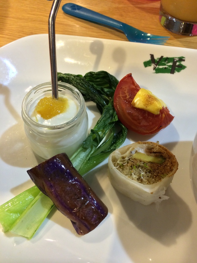 [食記。北部]台北信義|大安森林公園站對面。舞蔬弄果。素食歐式創意料理新選擇