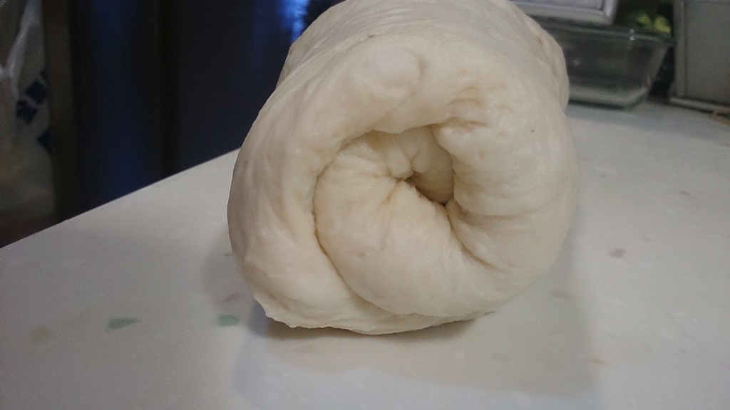 [烘培世界]鮮奶山茶花麥片土司。烘培香氣的美好