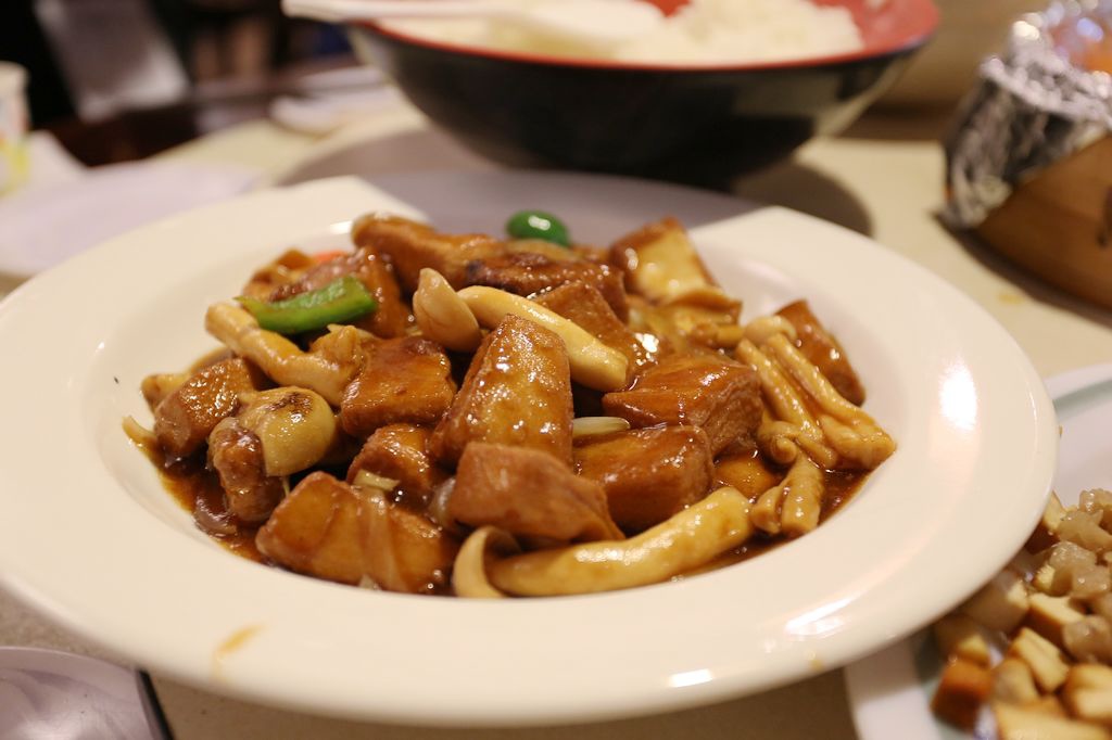 [食記。東部]慢城鳳林旅記|芳草古樹擂茶餐。重新學習家庭、長幼、親子間教育娛樂兼具餐廳