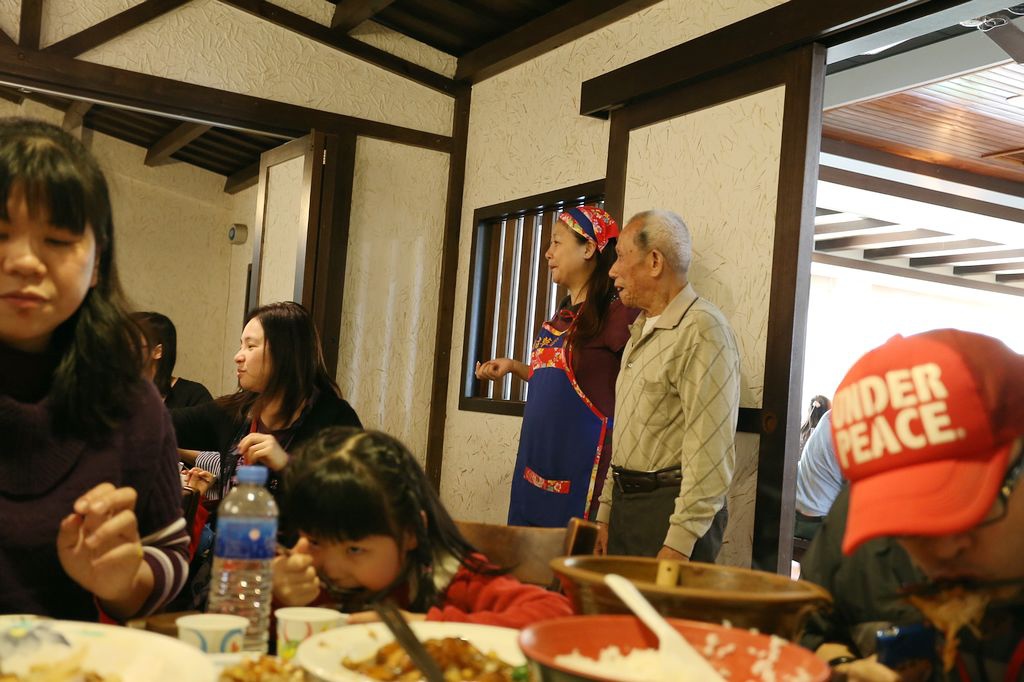 [食記。東部]慢城鳳林旅記|芳草古樹擂茶餐。重新學習家庭、長幼、親子間教育娛樂兼具餐廳