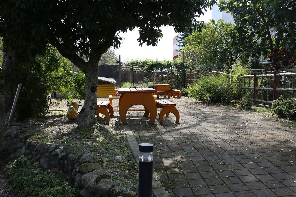 [食記。東部]慢城鳳林旅記|芳草古樹擂茶餐。重新學習家庭、長幼、親子間教育娛樂兼具餐廳