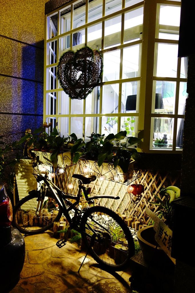 [住。東部]宜蘭羅東民宿推薦|巴黎鐵塔。宜蘭包棟民宿。精品設計民宿。私人招待所～營造國外日租公寓的感受～回味巴黎鐵塔的美好