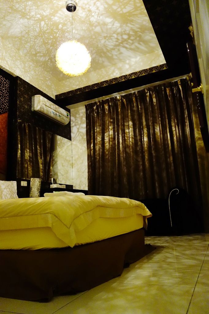 [住。東部]宜蘭羅東民宿推薦|巴黎鐵塔。宜蘭包棟民宿。精品設計民宿。私人招待所～營造國外日租公寓的感受～回味巴黎鐵塔的美好