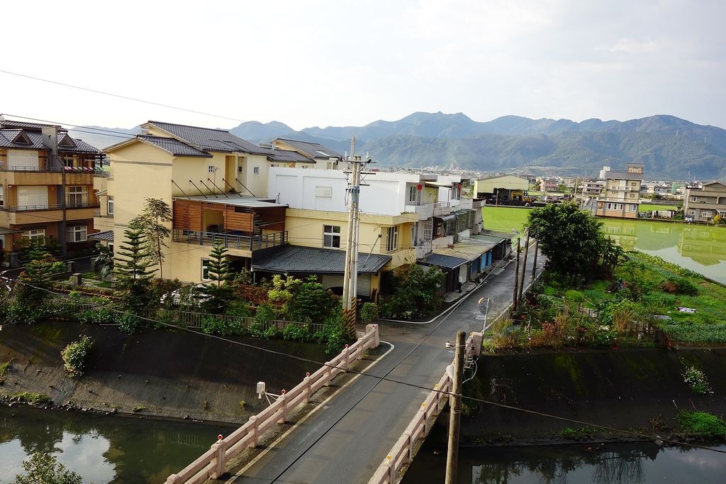 [住。東部]宜蘭羅東民宿推薦|巴黎鐵塔。宜蘭包棟民宿。精品設計民宿。私人招待所～營造國外日租公寓的感受～回味巴黎鐵塔的美好