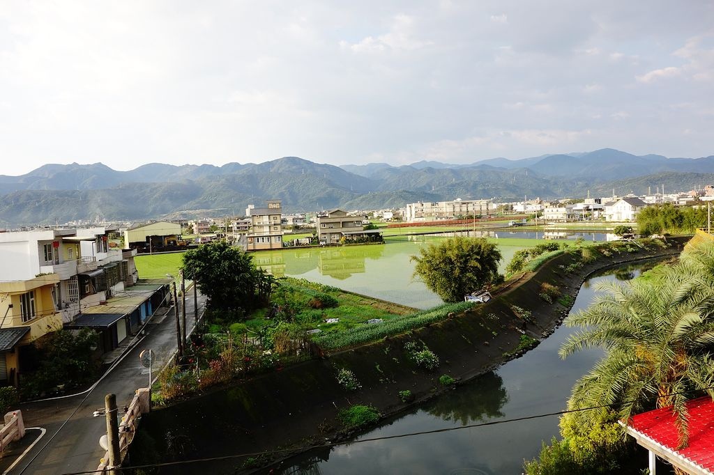 [住。東部]宜蘭羅東民宿推薦|巴黎鐵塔。宜蘭包棟民宿。精品設計民宿。私人招待所～營造國外日租公寓的感受～回味巴黎鐵塔的美好
