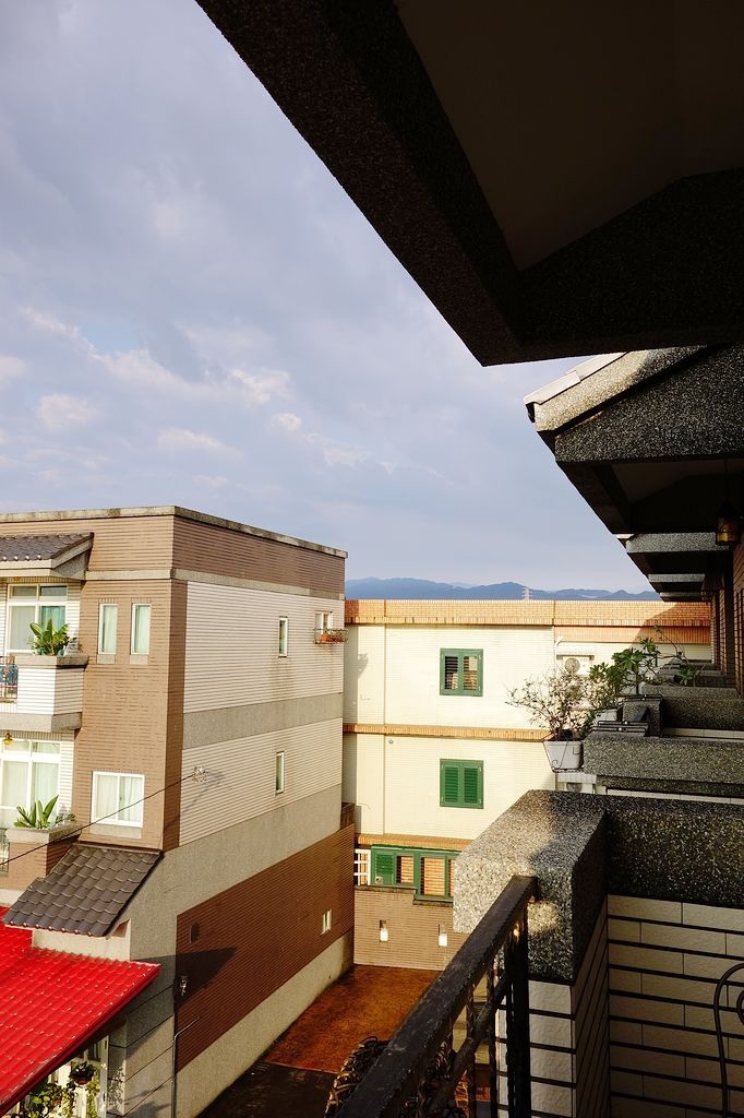 [住。東部]宜蘭羅東民宿推薦|巴黎鐵塔。宜蘭包棟民宿。精品設計民宿。私人招待所～營造國外日租公寓的感受～回味巴黎鐵塔的美好