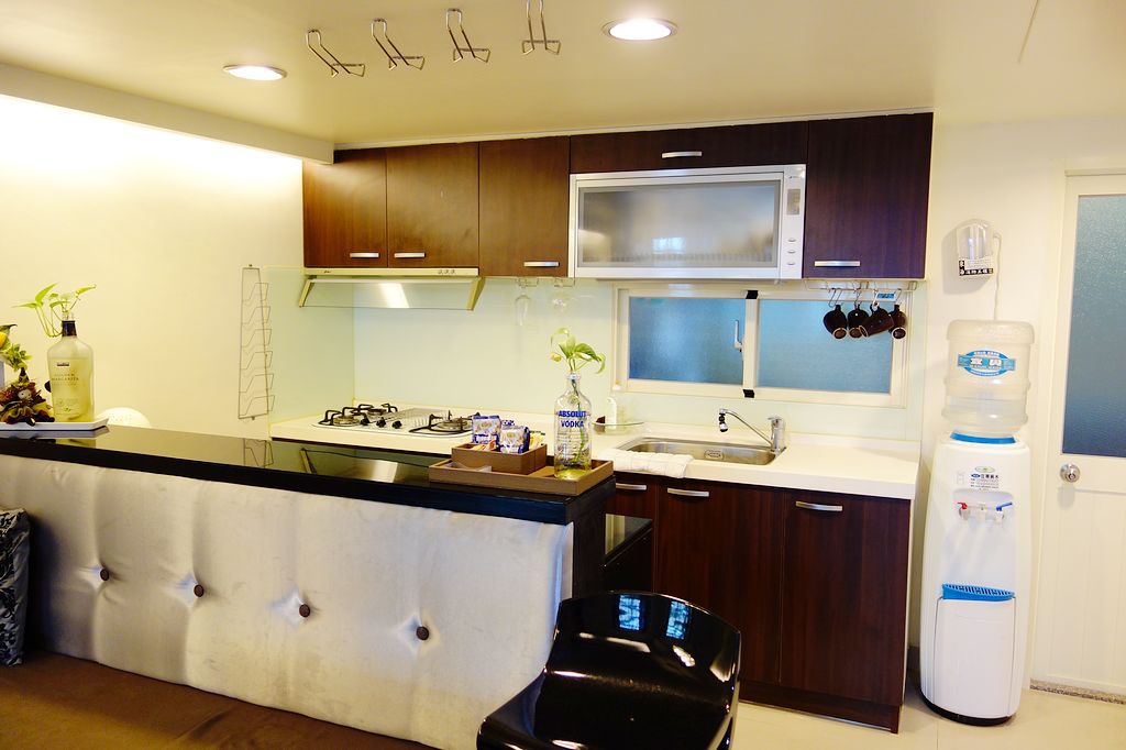 [住。東部]宜蘭羅東民宿推薦|巴黎鐵塔。宜蘭包棟民宿。精品設計民宿。私人招待所～營造國外日租公寓的感受～回味巴黎鐵塔的美好