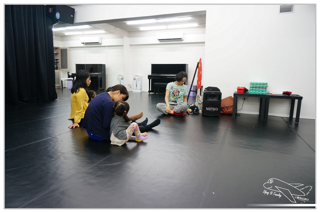 [親子。課程]AM藝起來–老師來了。親子遊樂園==藝術X音樂課程～小小獅子們，上課囉！藝術課程、親子關係的養成課程推薦～