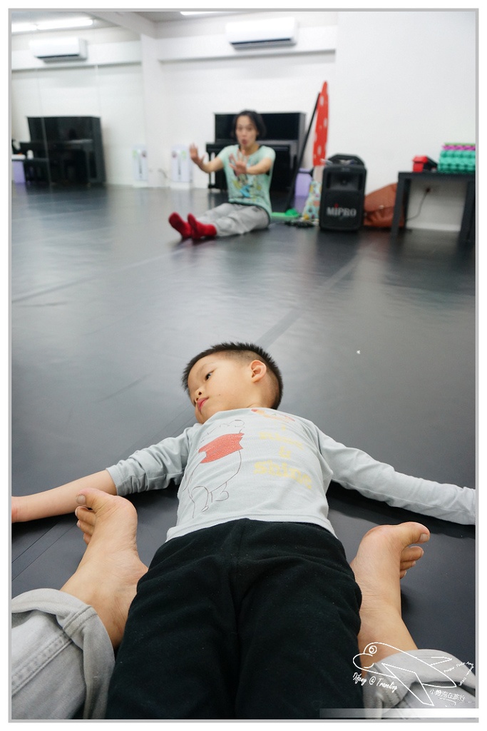 [親子。課程]AM藝起來–老師來了。親子遊樂園==藝術X音樂課程～小小獅子們，上課囉！藝術課程、親子關係的養成課程推薦～