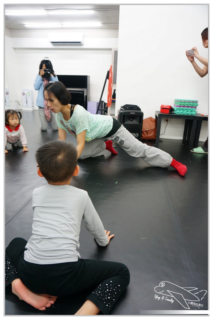 [親子。課程]AM藝起來–老師來了。親子遊樂園==藝術X音樂課程～小小獅子們，上課囉！藝術課程、親子關係的養成課程推薦～