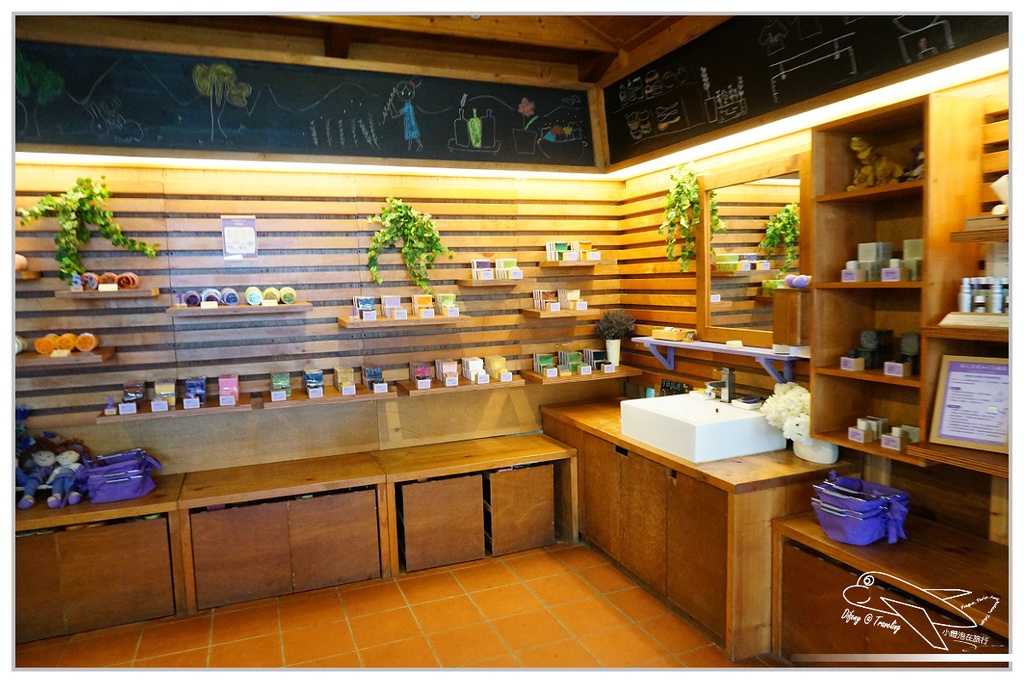 [國內趴趴走。北部]新竹尖石｜薰衣草森林快閃再訪。玫瑰冰淇淋超夢幻好吃！