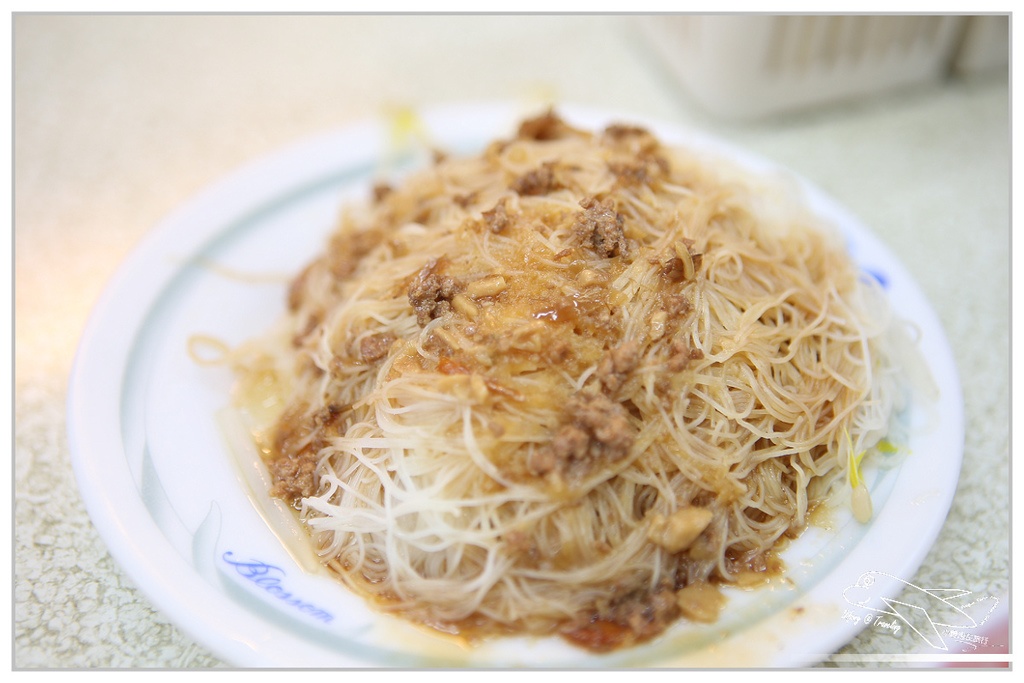 [食記。北部]新竹｜城隍廟小吃。阿忠肉圓。高朋滿座小吃攤