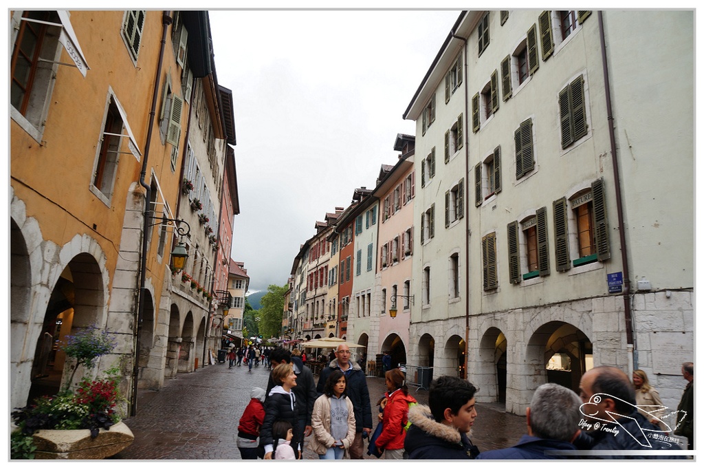 [2014歐洲火車旅行達人]Annecy。阿爾卑斯山下的美麗靜謐小鎮。宮島舊城區～