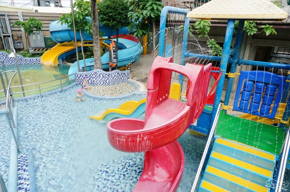 [住。東部]宜蘭礁溪｜推薦溫泉親子戲水樂園spa首選、中冠礁溪大飯店（Art spa hotel）=雪山溫泉飯店（Resort one hotel）。超刺激好玩星河傳說spa溫泉水世界。礁溪方便住宿推薦～主廚餐點超創意好吃～