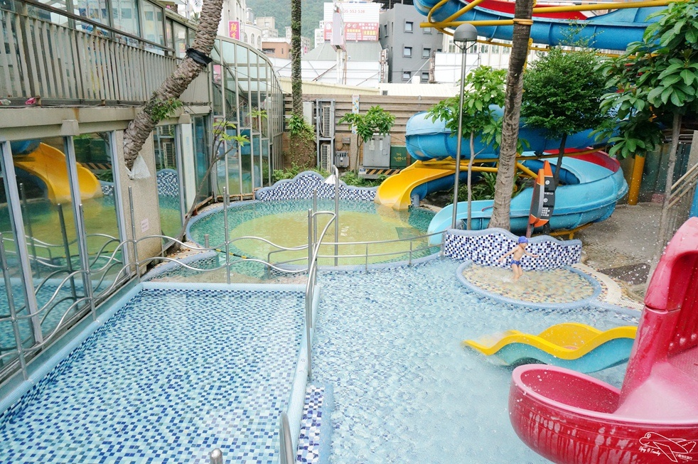 [住。東部]宜蘭礁溪｜推薦溫泉親子戲水樂園spa首選、中冠礁溪大飯店（Art spa hotel）=雪山溫泉飯店（Resort one hotel）。超刺激好玩星河傳說spa溫泉水世界。礁溪方便住宿推薦～主廚餐點超創意好吃～