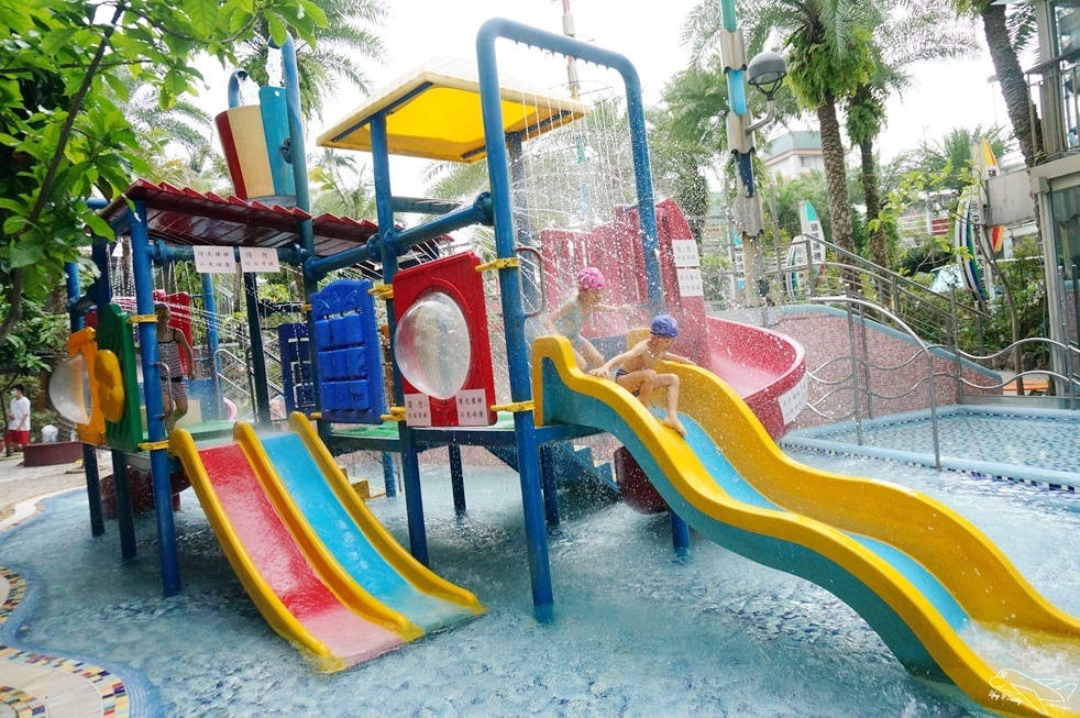 [住。東部]宜蘭礁溪｜推薦溫泉親子戲水樂園spa首選、中冠礁溪大飯店（Art spa hotel）=雪山溫泉飯店（Resort one hotel）。超刺激好玩星河傳說spa溫泉水世界。礁溪方便住宿推薦～主廚餐點超創意好吃～