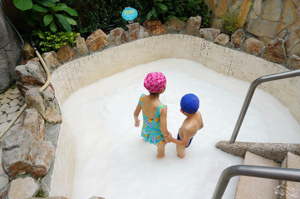 [住。東部]宜蘭礁溪｜推薦溫泉親子戲水樂園spa首選、中冠礁溪大飯店（Art spa hotel）=雪山溫泉飯店（Resort one hotel）。超刺激好玩星河傳說spa溫泉水世界。礁溪方便住宿推薦～主廚餐點超創意好吃～