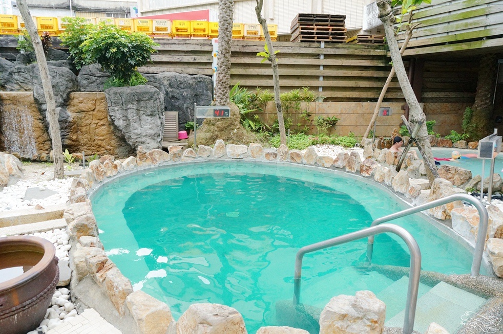 [住。東部]宜蘭礁溪｜推薦溫泉親子戲水樂園spa首選、中冠礁溪大飯店（Art spa hotel）=雪山溫泉飯店（Resort one hotel）。超刺激好玩星河傳說spa溫泉水世界。礁溪方便住宿推薦～主廚餐點超創意好吃～