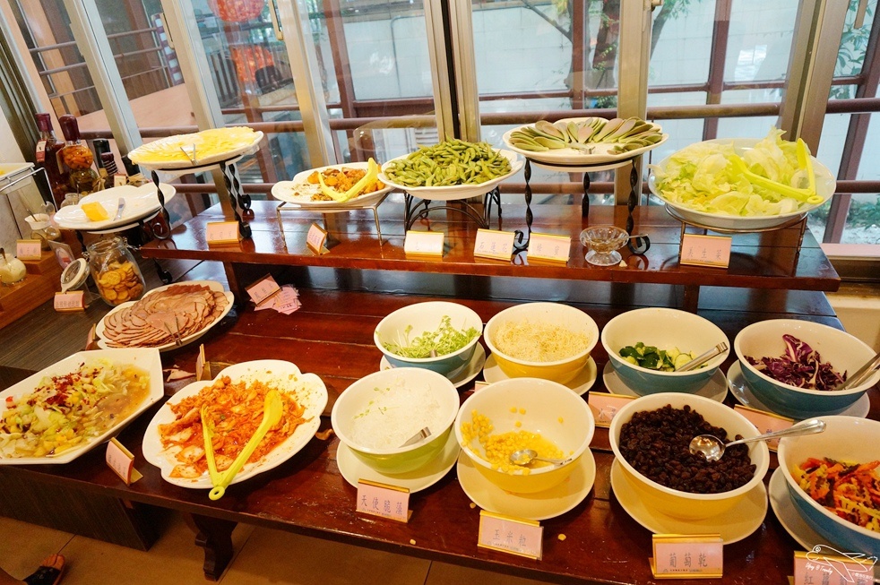 [住。東部]宜蘭礁溪｜推薦溫泉親子戲水樂園spa首選、中冠礁溪大飯店（Art spa hotel）=雪山溫泉飯店（Resort one hotel）。超刺激好玩星河傳說spa溫泉水世界。礁溪方便住宿推薦～主廚餐點超創意好吃～