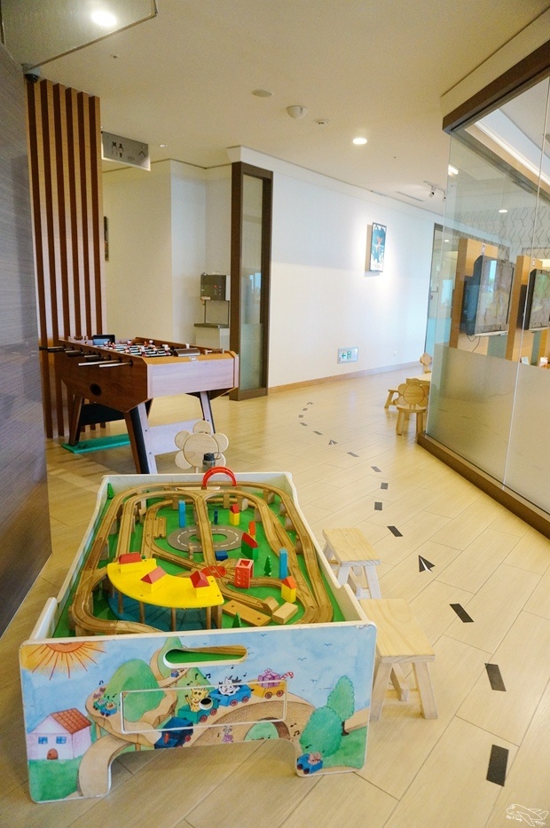 [住。東部]宜蘭礁溪|長榮鳳凰礁溪(Evergreen Resort Hotel Jiaosi)超熱門五星級親子飯店完美攻略。今夏福爾摩斯專案＋寶貝俱樂部。台灣版Club Med概念，孩子課程上不完、大人設施用不完。