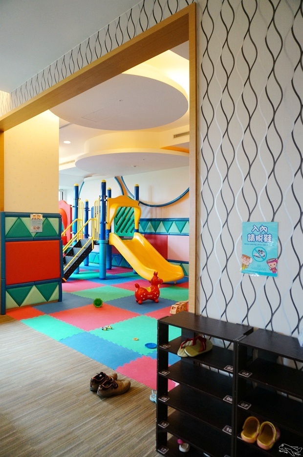 [住。東部]宜蘭礁溪|長榮鳳凰礁溪(Evergreen Resort Hotel Jiaosi)超熱門五星級親子飯店完美攻略。今夏福爾摩斯專案＋寶貝俱樂部。台灣版Club Med概念，孩子課程上不完、大人設施用不完。