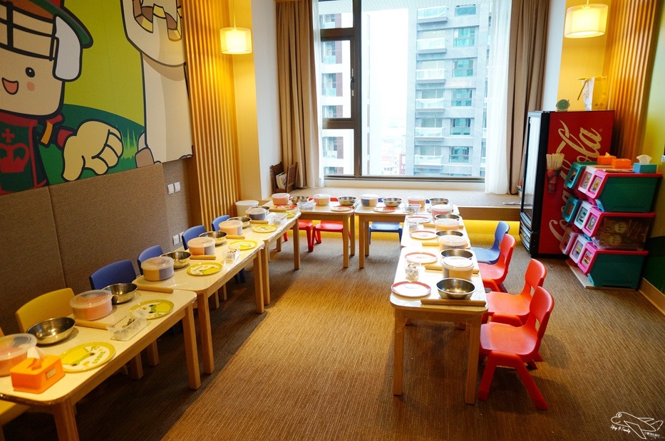 [住。東部]宜蘭礁溪|長榮鳳凰礁溪(Evergreen Resort Hotel Jiaosi)超熱門五星級親子飯店完美攻略。今夏福爾摩斯專案＋寶貝俱樂部。台灣版Club Med概念，孩子課程上不完、大人設施用不完。