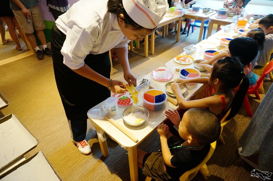 [住。東部]宜蘭礁溪|長榮鳳凰礁溪(Evergreen Resort Hotel Jiaosi)超熱門五星級親子飯店完美攻略。今夏福爾摩斯專案＋寶貝俱樂部。台灣版Club Med概念，孩子課程上不完、大人設施用不完。