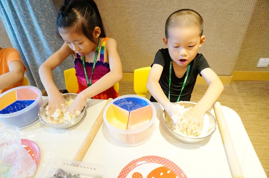 [住。東部]宜蘭礁溪|長榮鳳凰礁溪(Evergreen Resort Hotel Jiaosi)超熱門五星級親子飯店完美攻略。今夏福爾摩斯專案＋寶貝俱樂部。台灣版Club Med概念，孩子課程上不完、大人設施用不完。