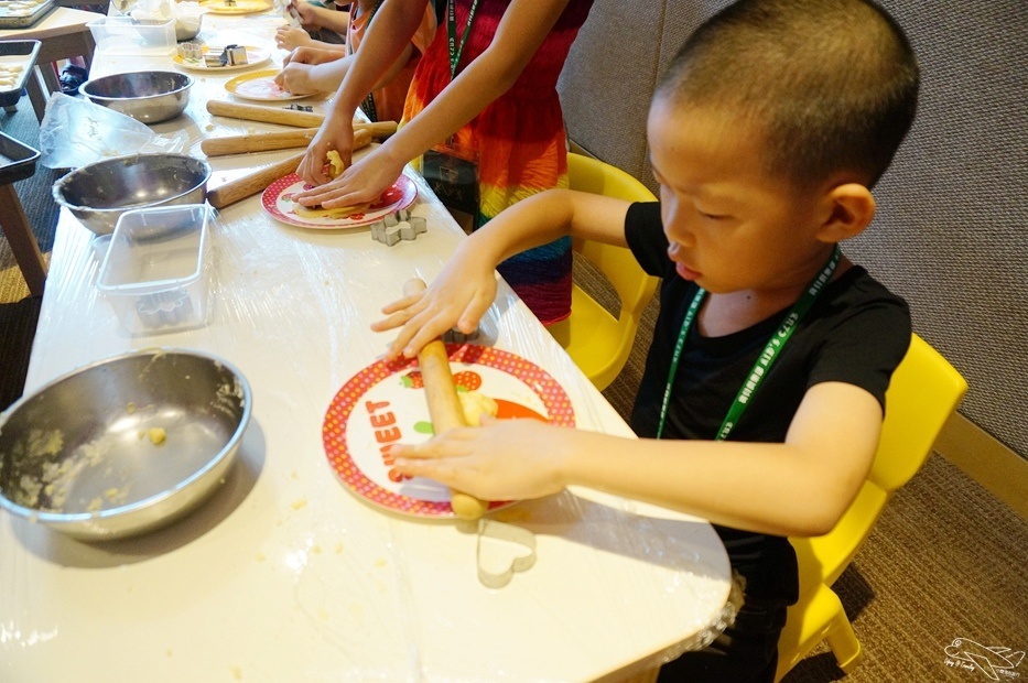 [住。東部]宜蘭礁溪|長榮鳳凰礁溪(Evergreen Resort Hotel Jiaosi)超熱門五星級親子飯店完美攻略。今夏福爾摩斯專案＋寶貝俱樂部。台灣版Club Med概念，孩子課程上不完、大人設施用不完。